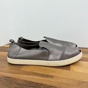 Toms deconstructed bronze shimmer slip on sneaker shoes very comfortable Sz 11